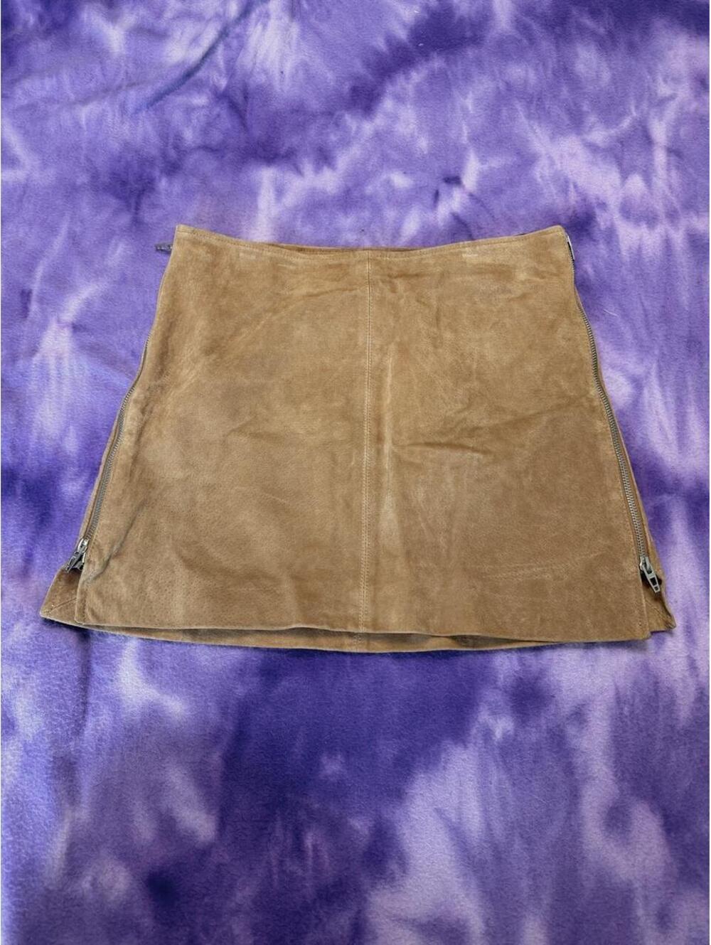 Blank NYC tan suede mini skirt with zipper detail
